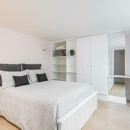 Apartment With Private Patio, And Park Across The Road (Adults Only) Londra Exterior foto